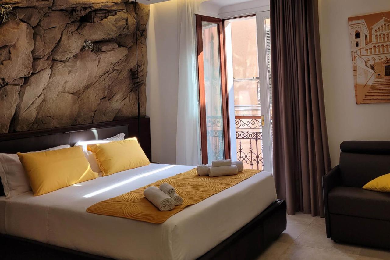 Palazzo Ferrucci Luxury Suites Cagliari Eksteriør bilde