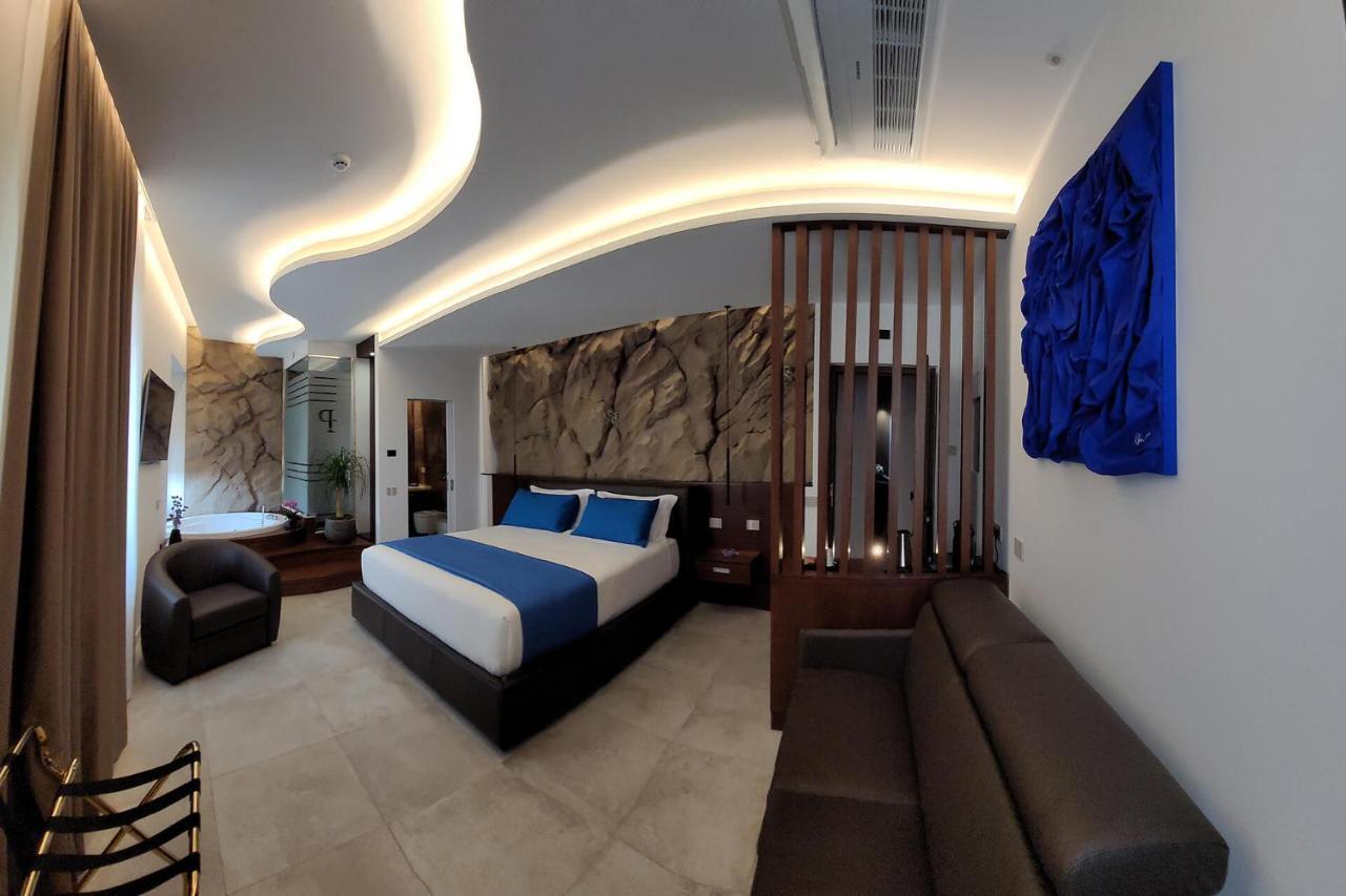 Palazzo Ferrucci Luxury Suites Cagliari Eksteriør bilde