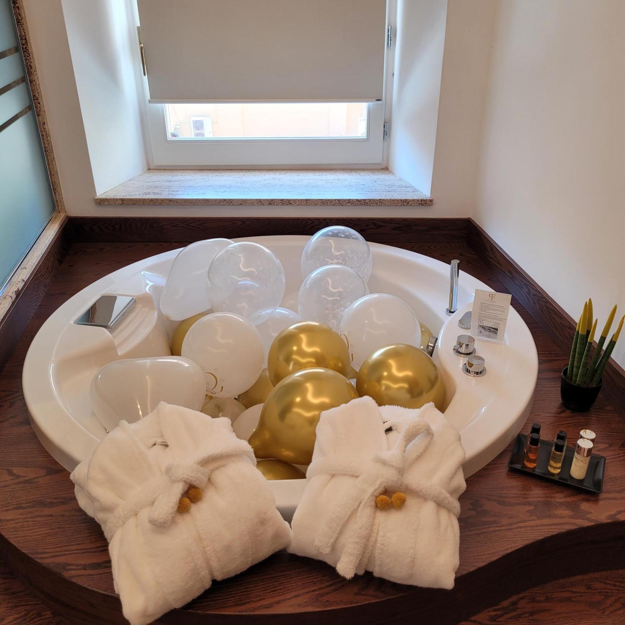 Palazzo Ferrucci Luxury Suites Cagliari Eksteriør bilde