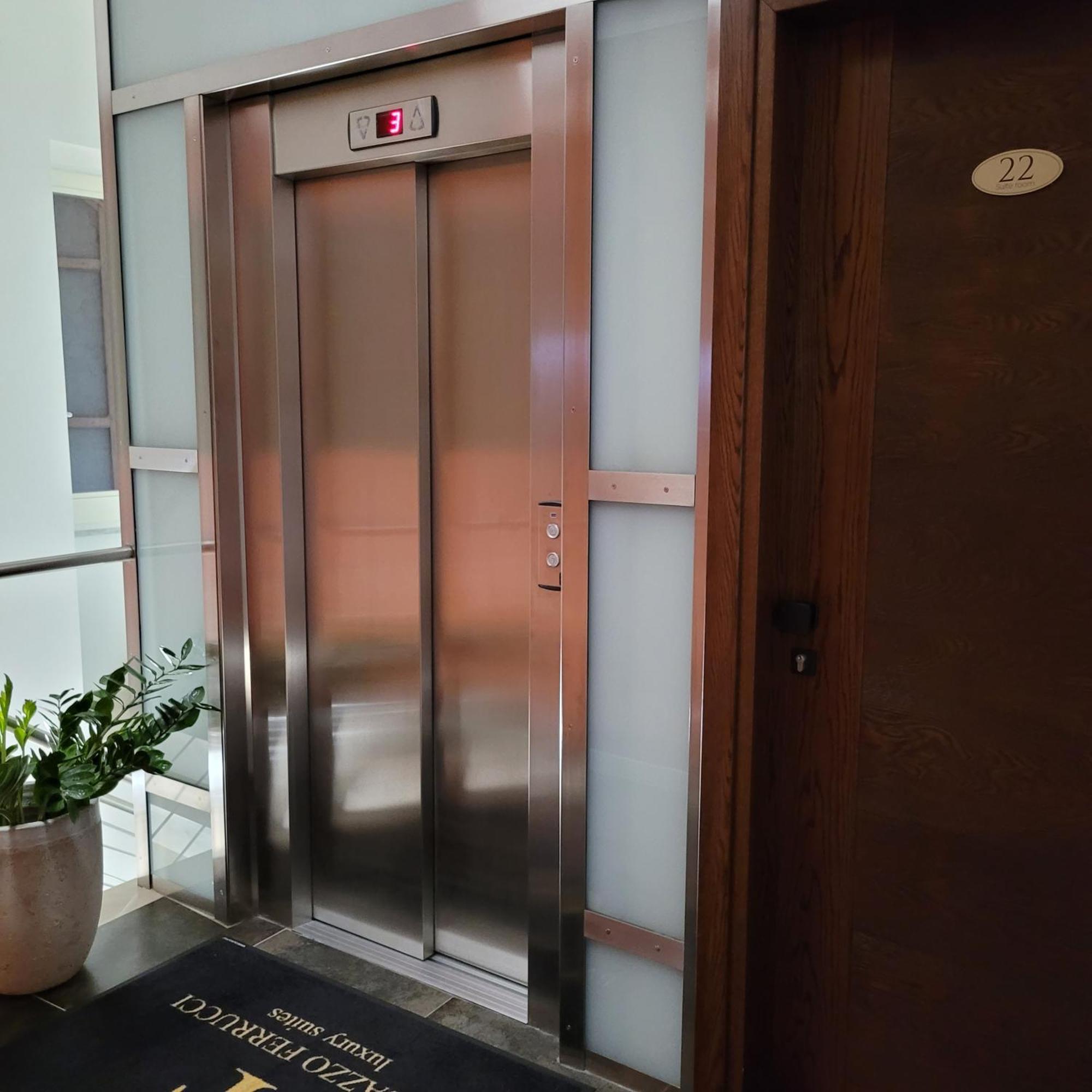 Palazzo Ferrucci Luxury Suites Cagliari Eksteriør bilde